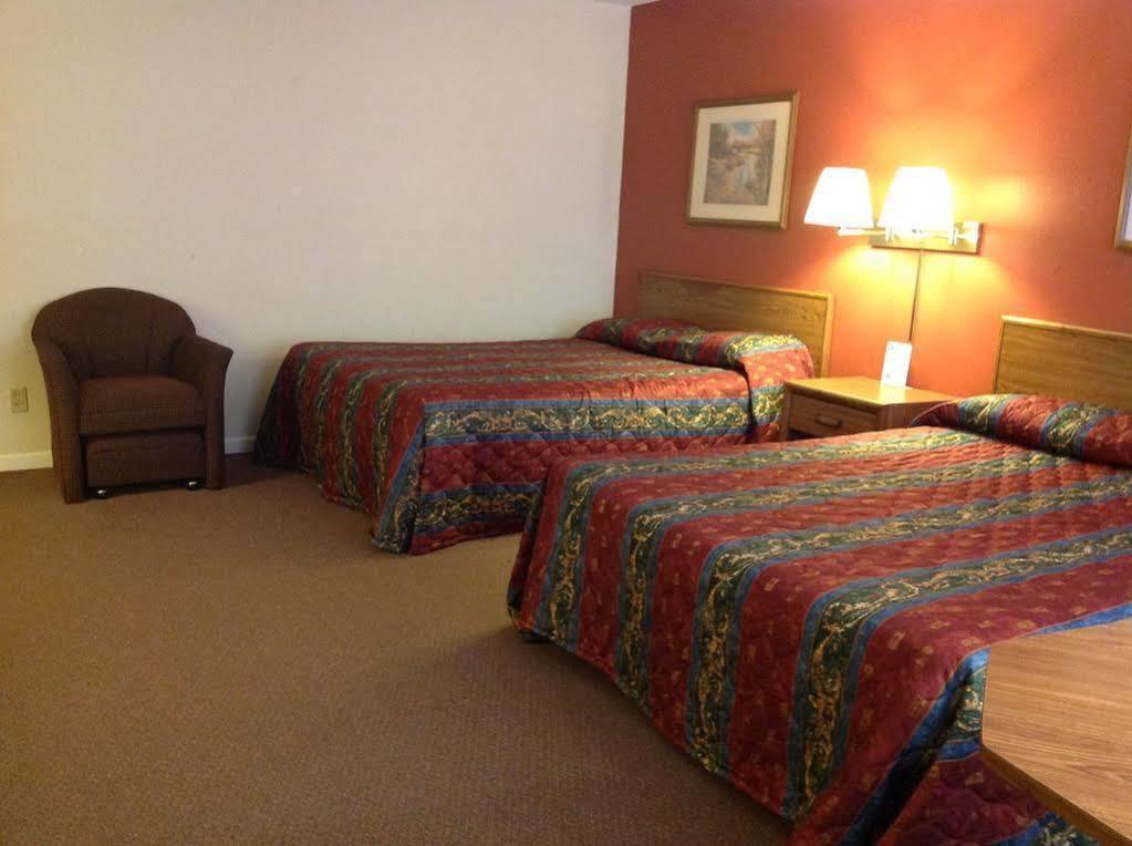 Knights Inn Kirksville Bagian luar foto
